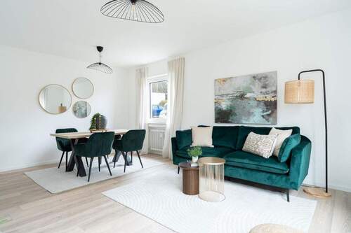 Wohnzimmer - 2 Zimmer Etagenwohnung zum Kaufen in Saarbrücken