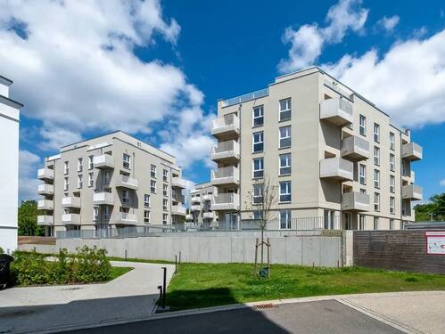 Außenansicht - 3-Zimmer Wohnung mit Einbauküche und Balkon in unmittelbarer Nähe zur UMG