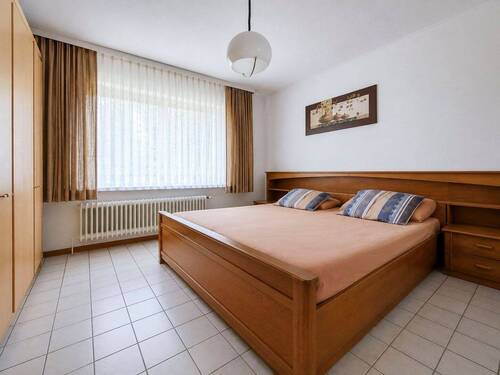 Schlafzimmer im Erdgeschoss - 