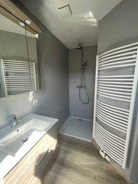 Duschbadezimmer im DG - 
