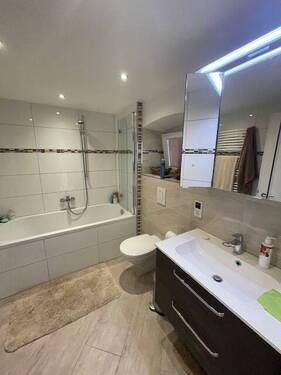 weiteres Badezimmer, hier im KG - 
