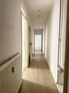 Flur - 2 Zimmer Etagenwohnung zum Kaufen in Berlin