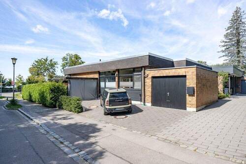 Blick auf das Haus - 4 Zimmer Bungalow zum Kaufen in Wörthsee