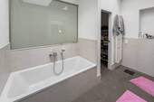 Badezimmer oben(1) - 
