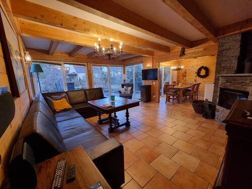 Wohnzimmer - 9 Zimmer Mehrfamilienhaus, Wohnhaus zum Kaufen in Falkensee