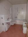 Beispiel Bad - Mehrfamilienhaus, Wohnhaus mit 1,13 m² in Hermsdorf zum Kaufen
