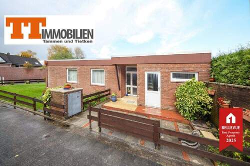 Außenansicht - TT bietet an: Gepflegtes Atrium-Reihenendhaus in ruhiger Lage von Wilhelmshaven-Himmelreich!