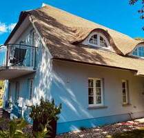 Attraktives Ferienhaus in Groß Zicker mit 4 Wohnungen & teilweise Boddenblick in idyllischer Lage - Gager