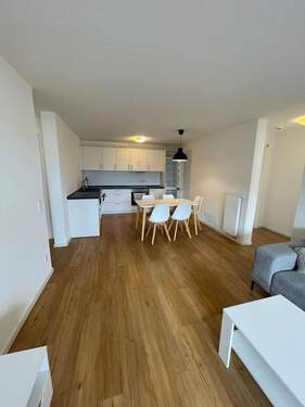 Wohnbereich - 5 Zimmer Etagenwohnung in Stein