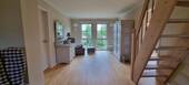 Flur mit Treppe EG - 