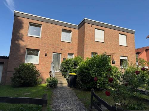 2969 Straßenansicht - 8 Zimmer Doppelhaushälfte zum Kaufen in Rinteln