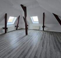 Wohnen mit Aussicht und Atmosphäre - Dachgeschosswohnung in Erfurt