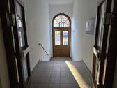 Eingangstür - 2 Zimmer Etagenwohnung zur Miete in Erfurt