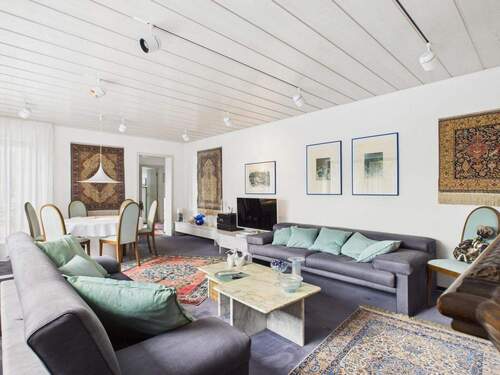 Wohnzimmer/Essbereich - 6 Zimmer Mehrfamilienhaus, Wohnhaus in Markt Schwaben