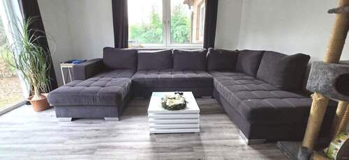 b12f6452-add5-45cf-94da-ba0e3e508504.jpg - 