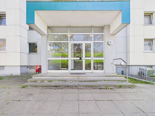 Hauseingang - 4 Zimmer Etagenwohnung zum Kaufen in Bielefeld