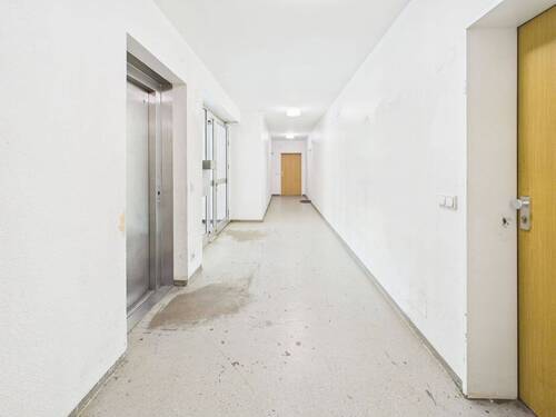 Treppenhaus - 4 Zimmer Etagenwohnung in Bielefeld