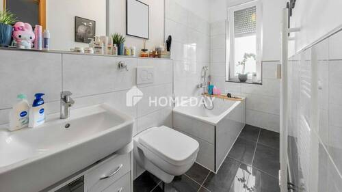 1. OG Badezimmer 1 - 