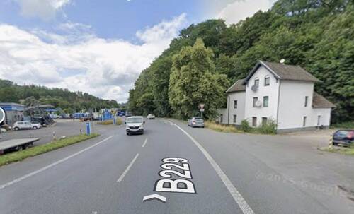 Bild 1 - 3 Fam.Haus direkt an der B229 in Lüdenscheid
