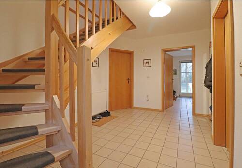 Eingangsbereich innen - 4 Zimmer Doppelhaushälfte in Langendorf