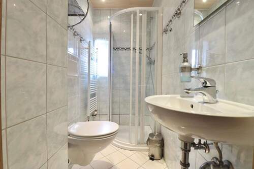 Tageslichtbad - EG links - 