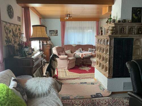 Wohnzimmer mit aktueller Möblierung - 