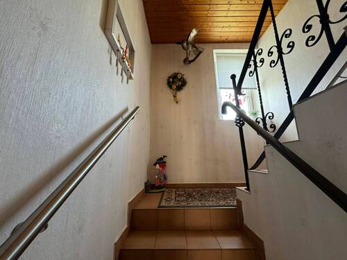 e96cdfe1-ee90-4f35-9a40-f3b9802c2ed1.jpg - 