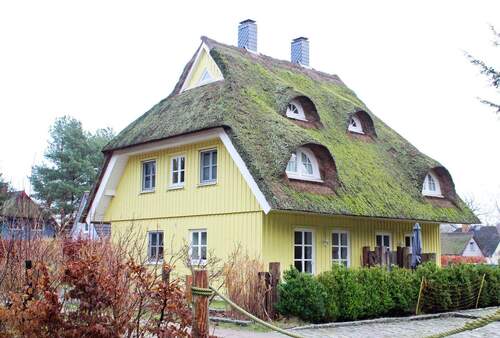 Titel - Ferien oder Zweitwohnsitz in einem Haus mit Rohrdach in Born a. Darß