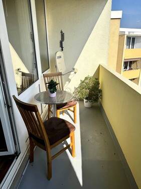 Balkon - 3,5 ZKBB-Wohnung mit PKW-Stellplatz
