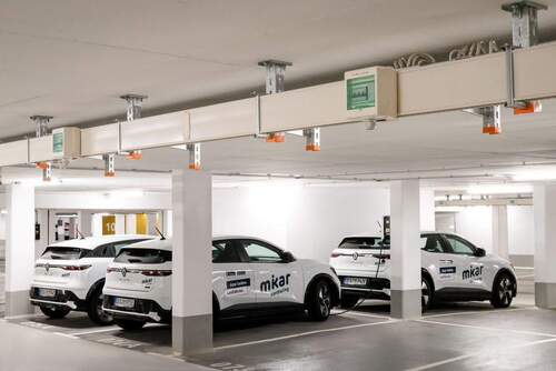 Carsharinganbieter in der Tiefgarage - 