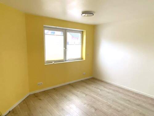 EG: Schlafzimmer 2 - 