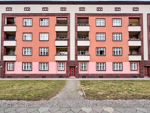 Frontansicht Gebäude - 3 Zimmer Etagenwohnung zum Kaufen in Berlin