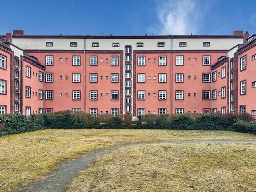 Rückansicht Gebäude - Etagenwohnung mit 62,60 m&sup2; in Berlin zum Kaufen