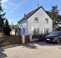 Sanierungsbedürftiger Altbau mit Einliegerwohnung zum Grundstückspreis! - Köln Brück