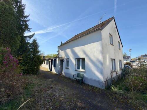 Haus Seite mit Anbau - 6 Zimmer Einfamilienhaus zum Kaufen in Köln