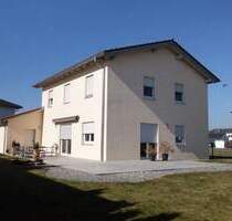 Sehr gepflegtes sonniges EFH - Nahe Straubing