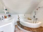 Badezimmer im Obergeschoss - 