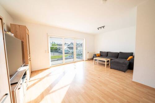 Wohnzimmer - 2 Zimmer Etagenwohnung in Ludwigshafen am Rhein