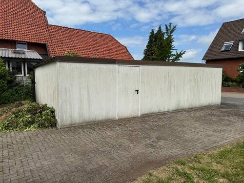 Garage mit Abstellraum - 