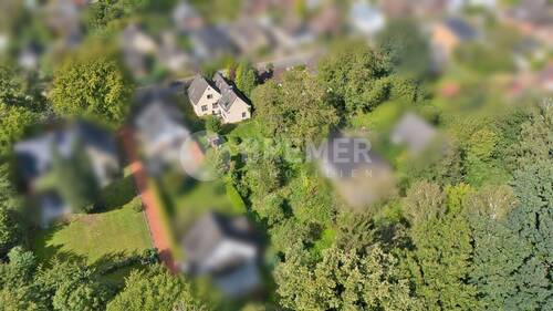 Bild 1 - Baugrundstück mit zwei Bauplätzen für ein Doppelhaus und ein Einfamilienhaus