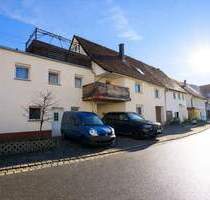 Großzügiges Wohnhaus mit flexiblen Nutzungsmöglichkeiten in ruhiger Lage von Tuttlingen-Nendingen - Tuttlingen / Nendingen