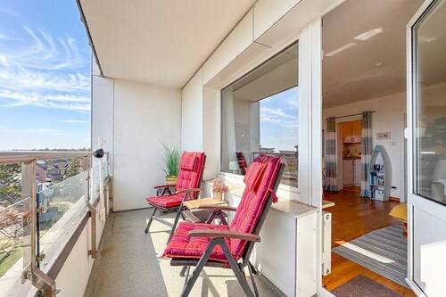 einladender Balkon - St. Peter-Ording-Bad: Meerblick.Balkon.Tiefgarage.Ferienvermietung.
