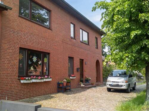 Ansicht Eingang - Mehrfamilienhaus, Wohnhaus mit 469,00 m&sup2; in Kirchgellersen / Heiligenthal zum Kaufen