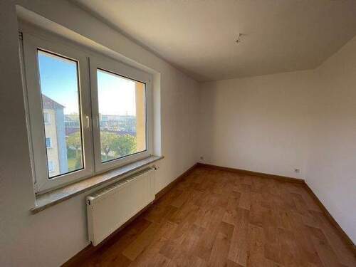 Kinderzimmer - 3-Raumwohnung ab sofort - KücheBad mit Fenster