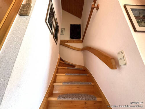 Treppe zum DG - 