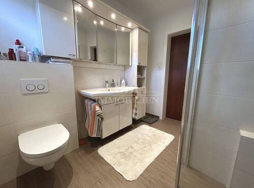 Modernisiertes Duschbad... - 