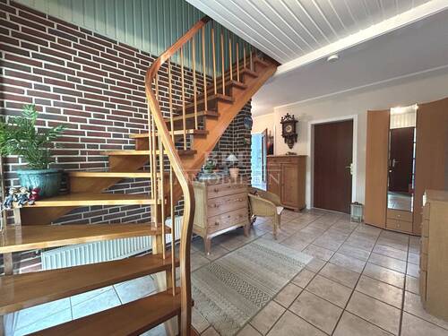 Eintreten und Wohlfühlen - 5 Zimmer Einfamilienhaus in Hasloh