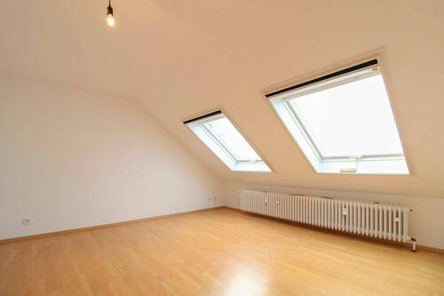 Wohnzimmer - 3 Zimmer Etagenwohnung in Friedrichsdorf