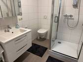 Saniertes Duschbad - *Moderne 3-Zi-Wohnung mit Einbauküche am Kornmarkt*