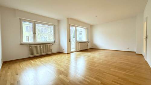 Wohn-/Essbereich Ansicht I - 3 Zimmer Etagenwohnung zum Kaufen in Frankfurt am Main